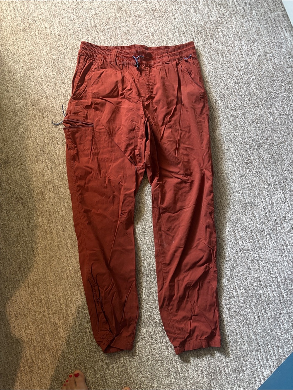 REI coop Men's Rust Red Travel Joggers